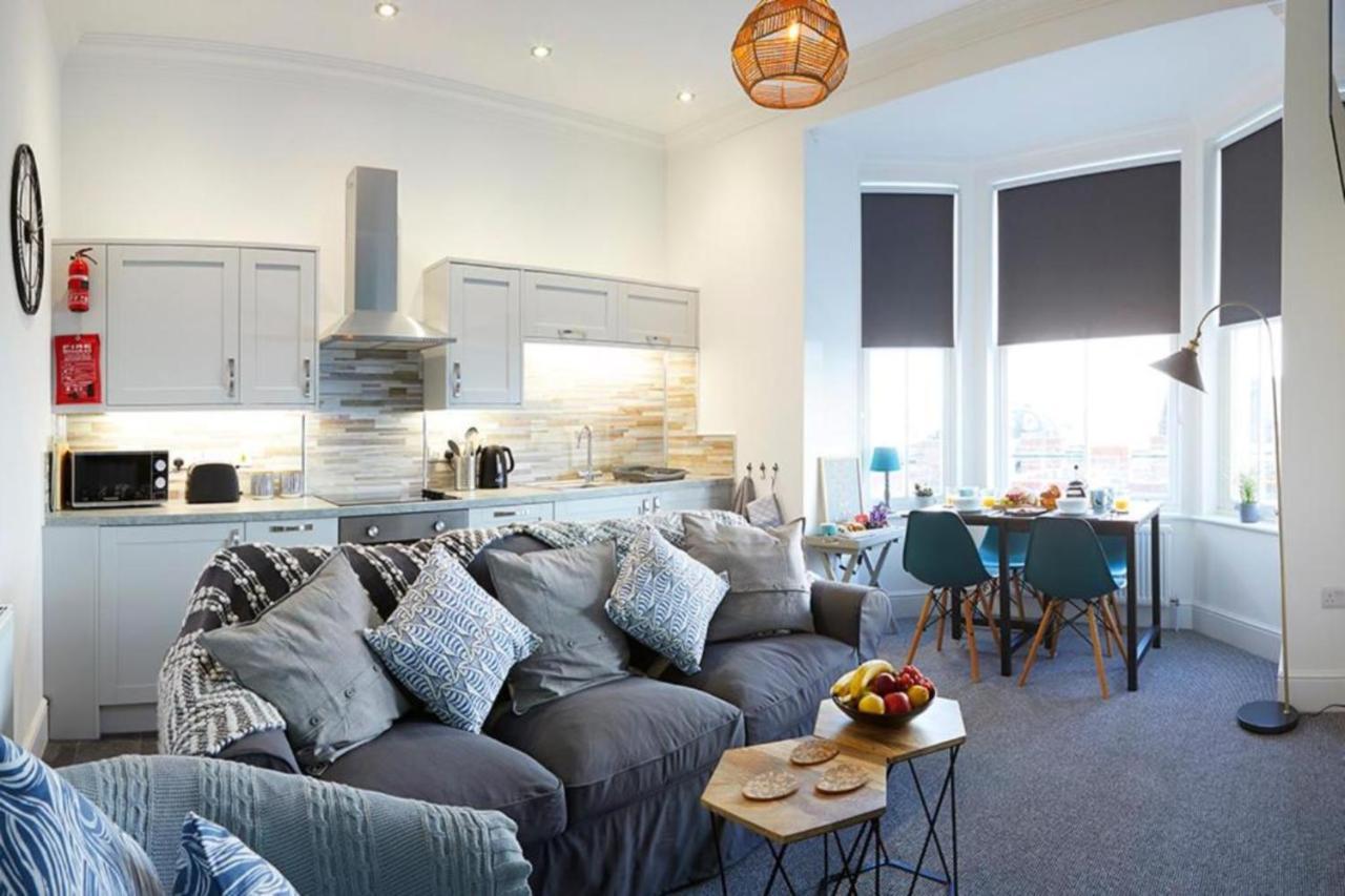 Seascape - Fantastic Location With Sea Views! Scarborough Extérieur photo