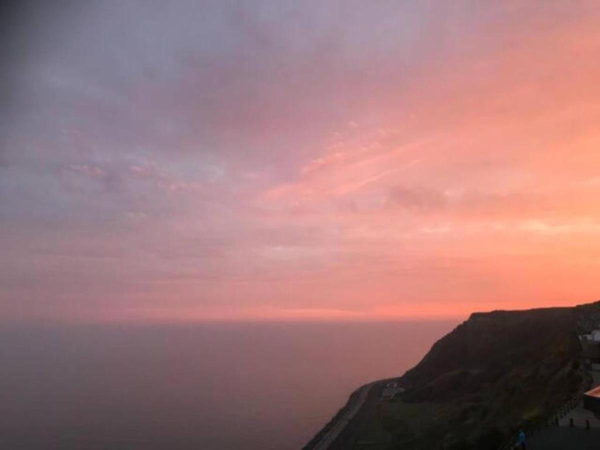 Seascape - Fantastic Location With Sea Views! Scarborough Extérieur photo